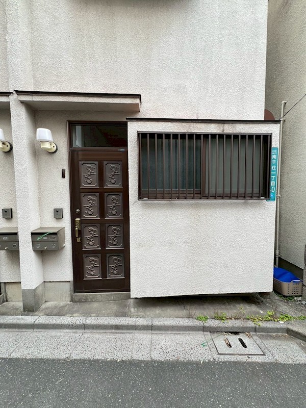 メゾン三浦 エントランス