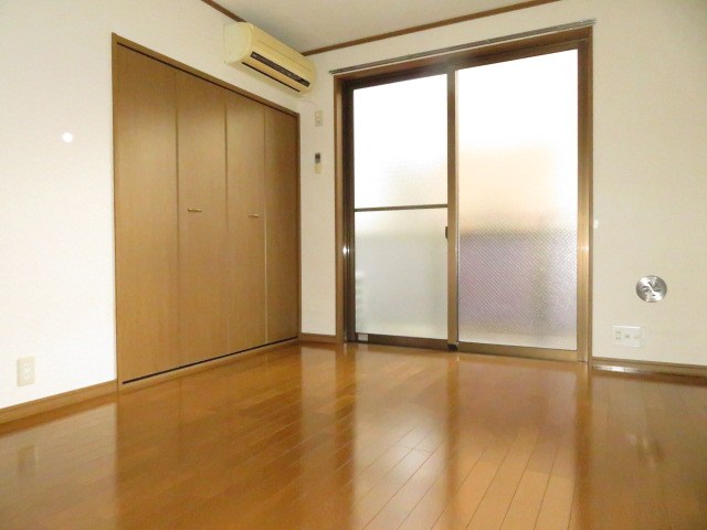 ロジェオータニ ベッドルーム