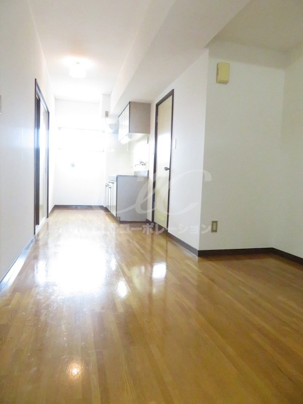 ハイネスカワマタ リビング