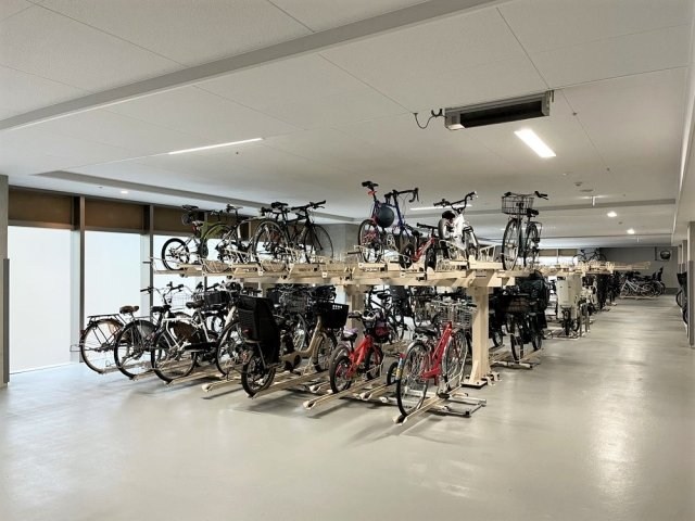 ＭＩＤ　ＴＯＷＥＲ　ＧＲＡＮＤ その他3