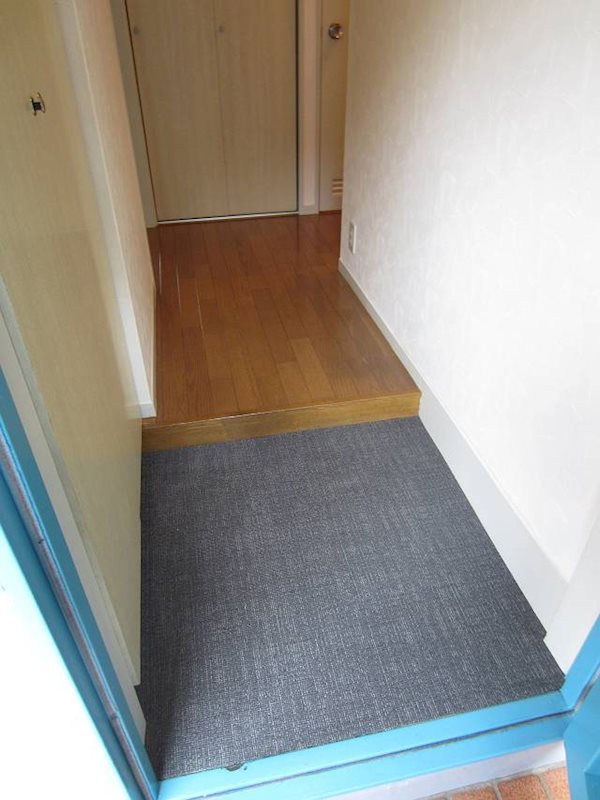 シャルム沢井 玄関