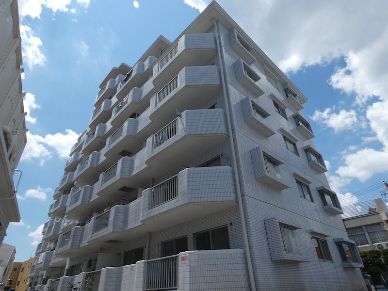 エレガンス綾瀬4 外観