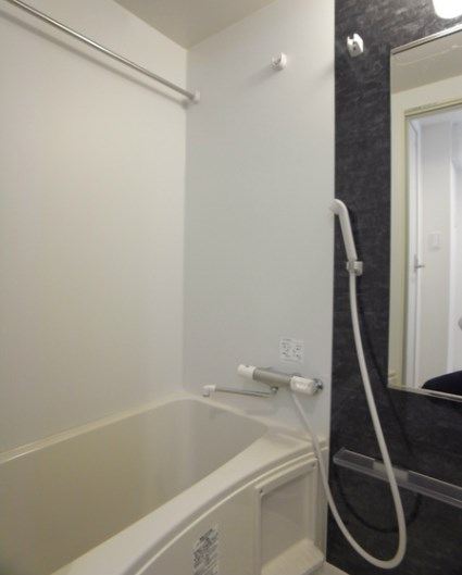 リブリ・ウィスタリアⅡ 風呂画像