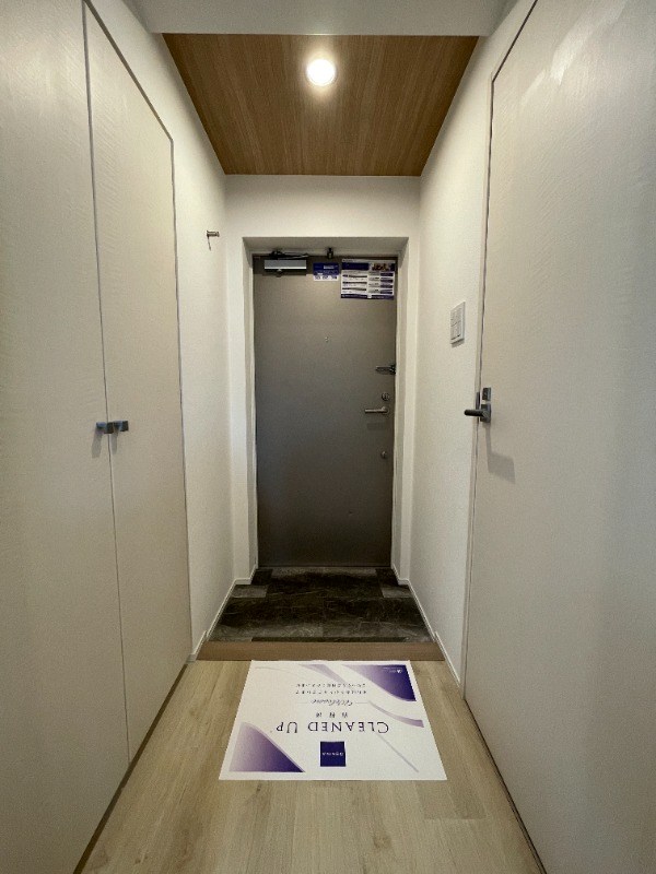 レジディア三越前 玄関