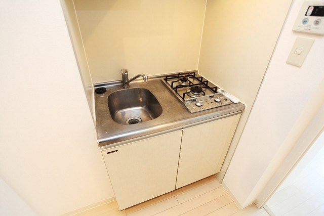 レジディア三越前 キッチン