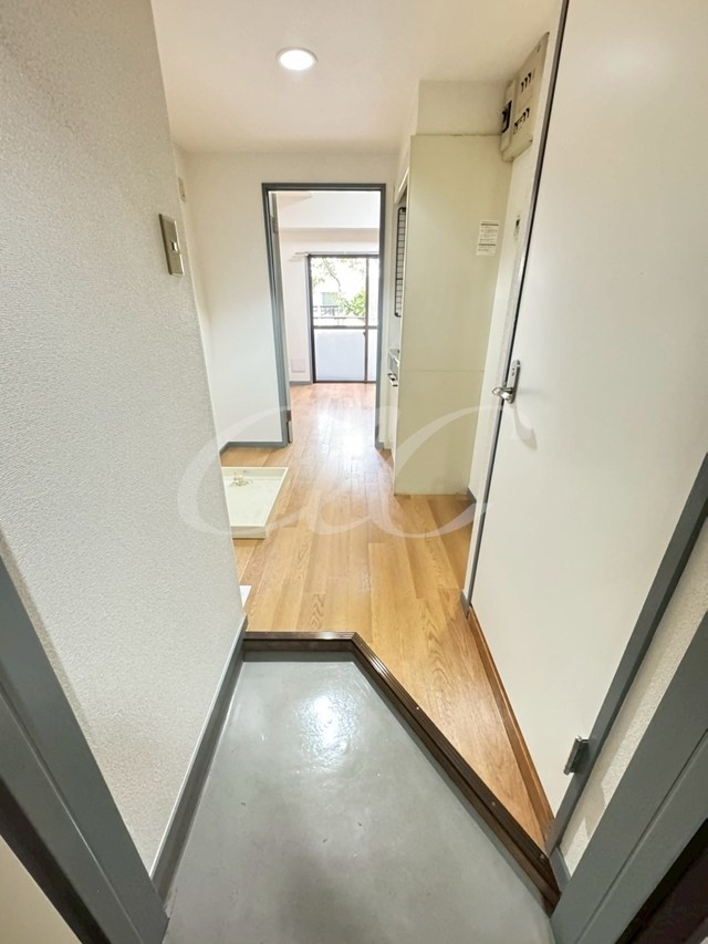 リムジェールピエス 玄関