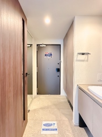 クロスレジデンス日本橋本町  玄関