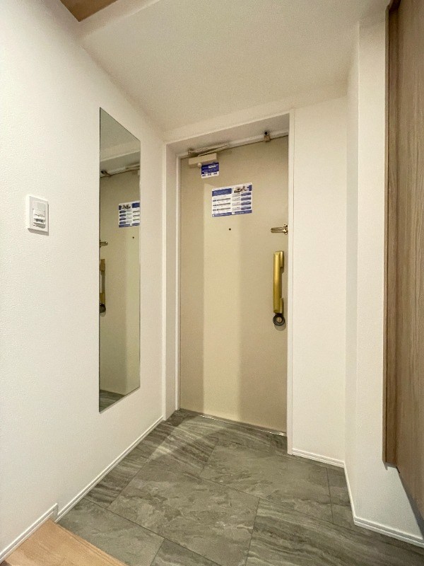 レジディア新川Ⅱ 玄関