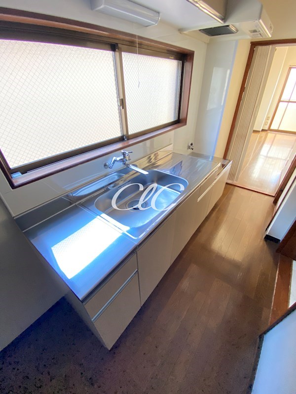 トランブルーアパルトメント キッチン