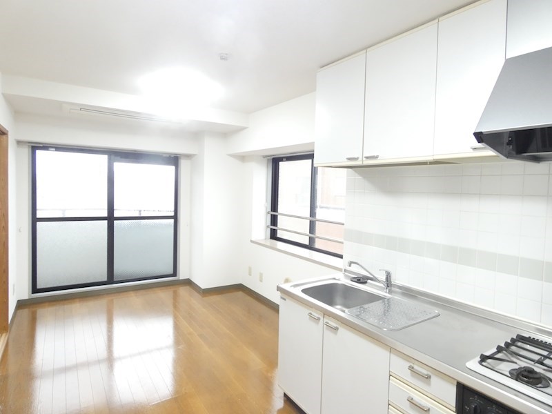 ガーデンヒルズ吉田 リビング