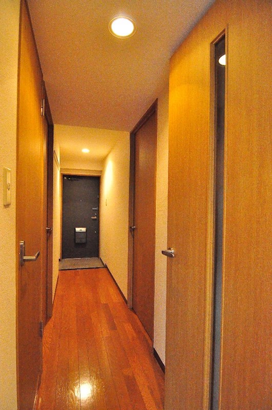 グランドパレス３７  玄関