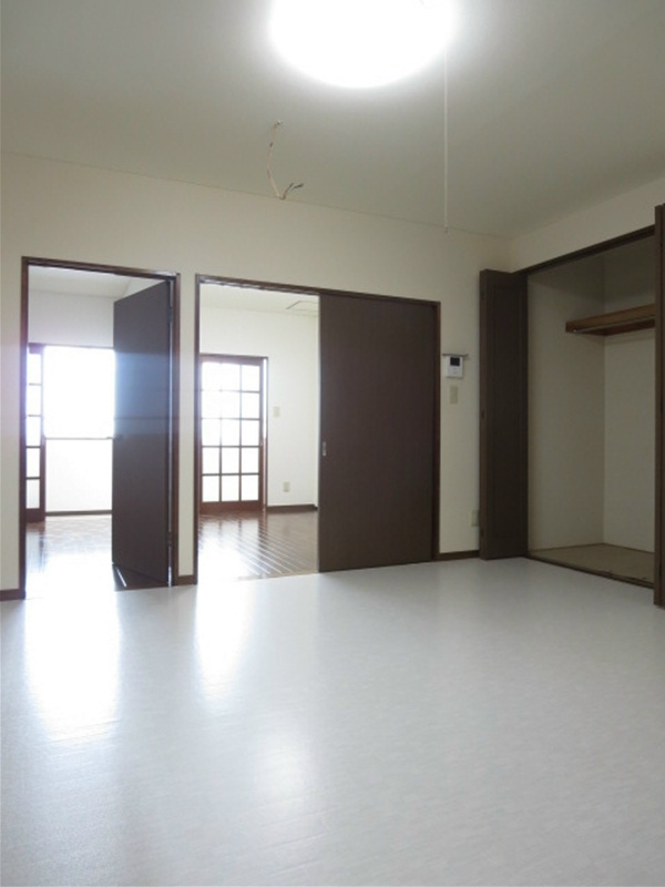 三家第１ビル リビング