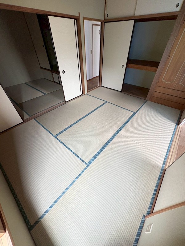 向田貸家 ベッドルーム