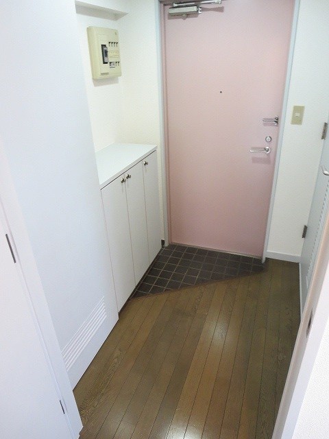 メゾン・ド・ヴィラージュ 玄関