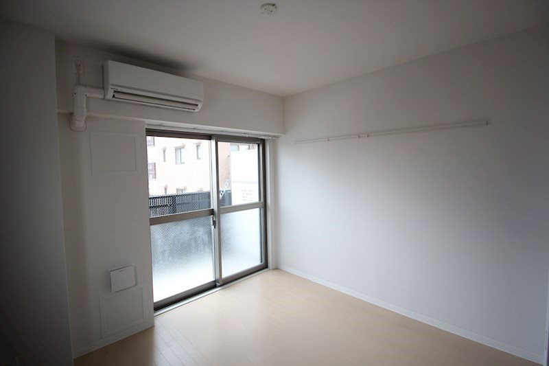 エリタージュ根岸 リビング