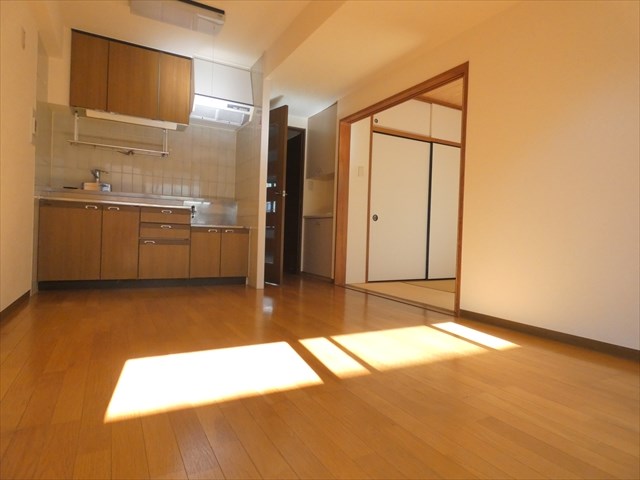 グランベル綾瀬 リビング