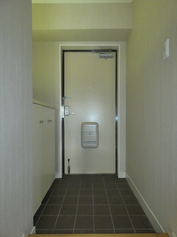 綾東ヴィレッジ壱番館 玄関