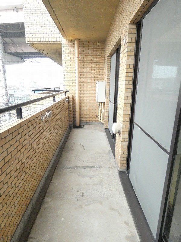 綾東ヴィレッジ壱番館 ベランダ