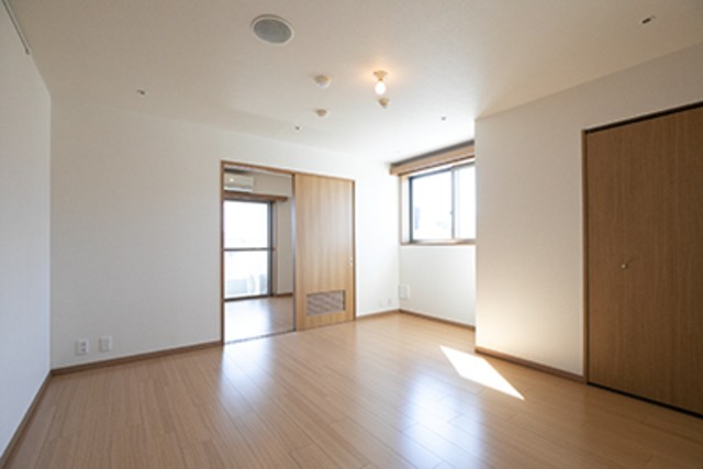 友泉大伝馬町ビル リビング