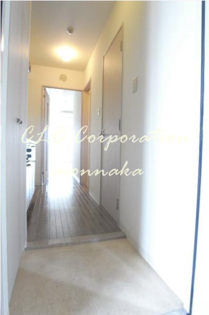 アンダーフォレスト 玄関