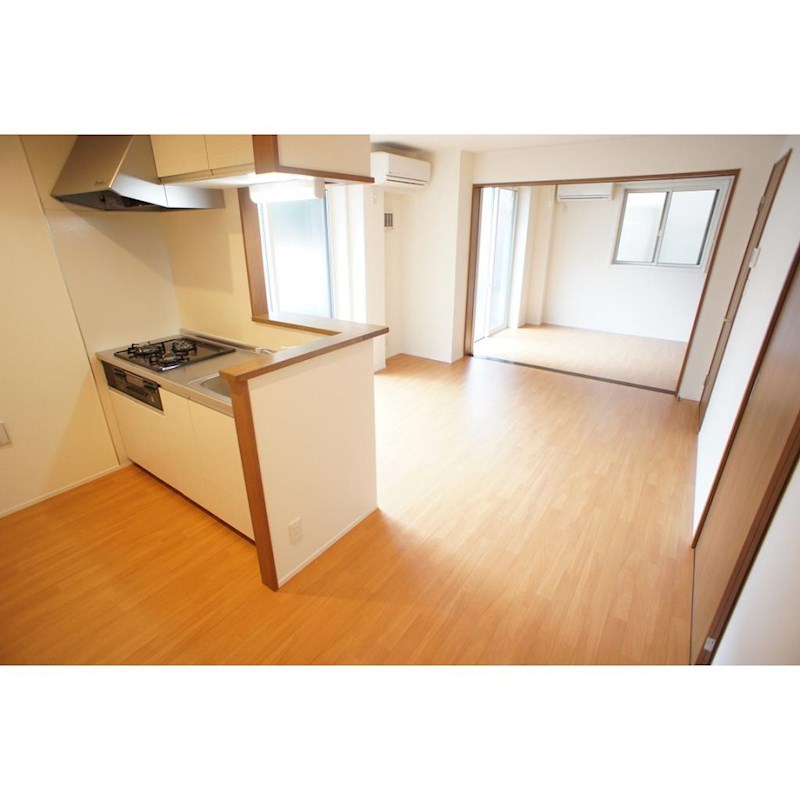 プラカーサ   リビング