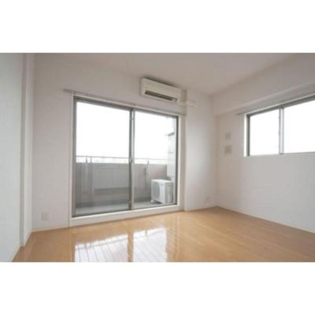 パークキューブ上野 リビング