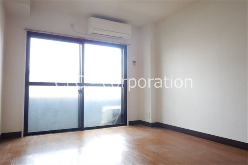 エスクロープラザ リビング