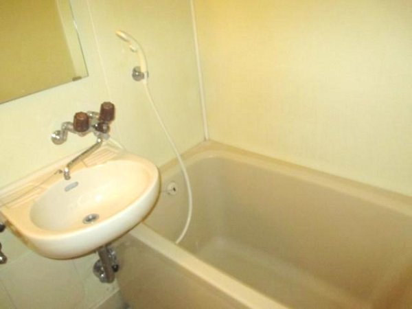 メゾン・カドリーユ         風呂画像