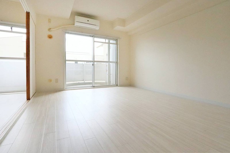 ビレッジハウス潮見タワー１号棟   リビング