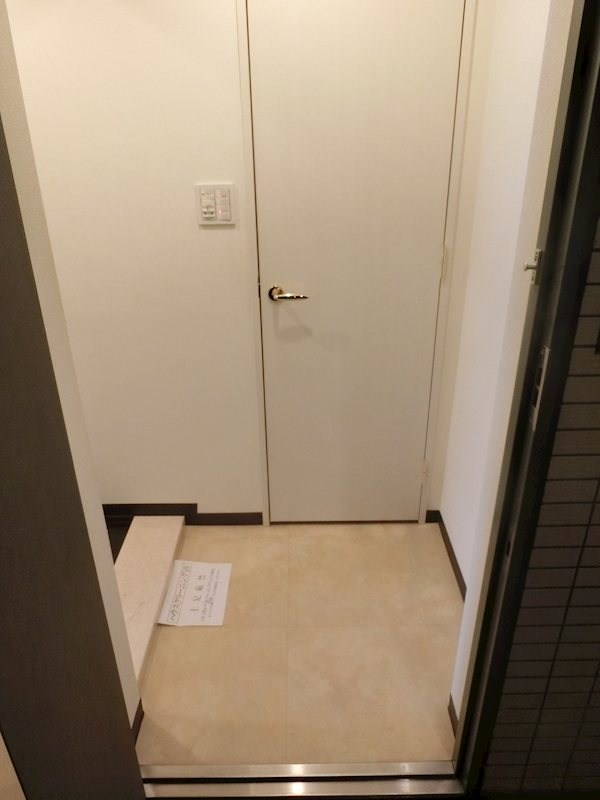 フェニックス日本橋兜町参番館 玄関