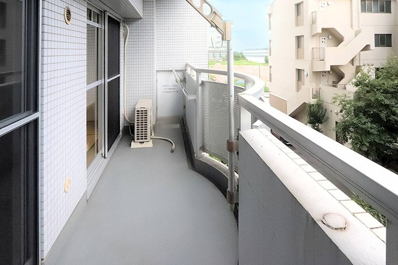 ビレッジハウス潮見タワー１号棟   ベランダ
