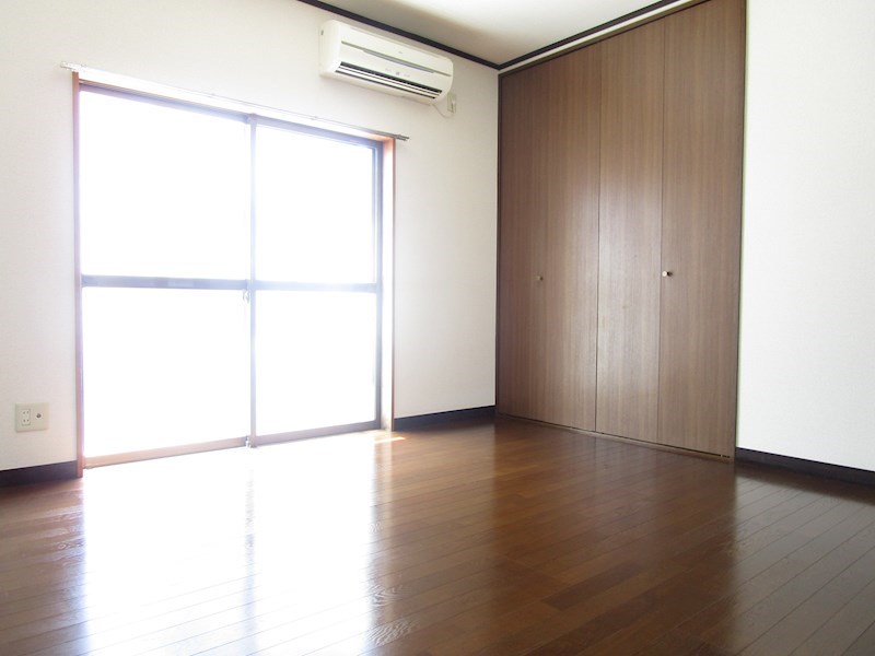 スリーウッド  ベッドルーム