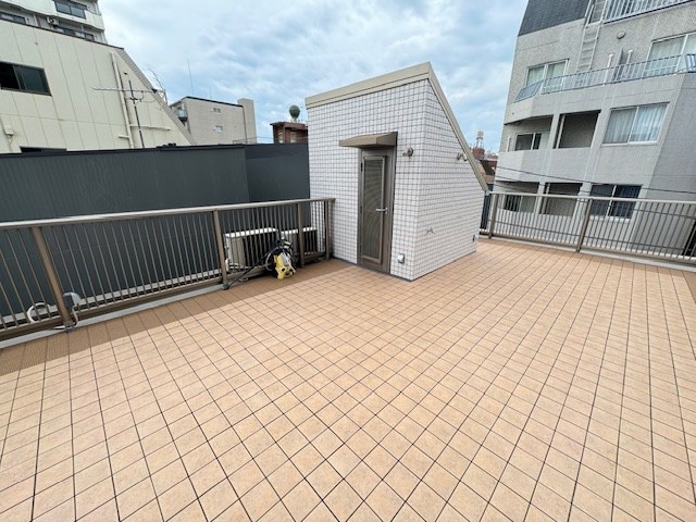 ソテ工房ビル ベランダ