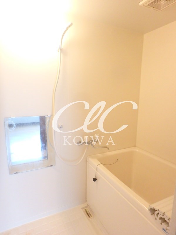 メゾン八千代 風呂画像