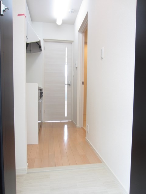 メゾンドゥクラリス 玄関