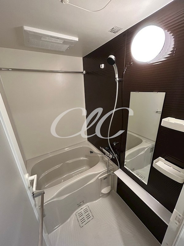 コンフォリア・リヴ千住 風呂画像