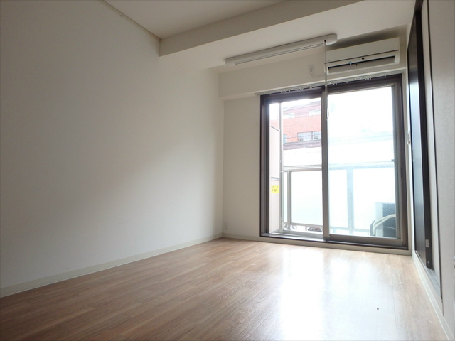 エリーワールド リビング