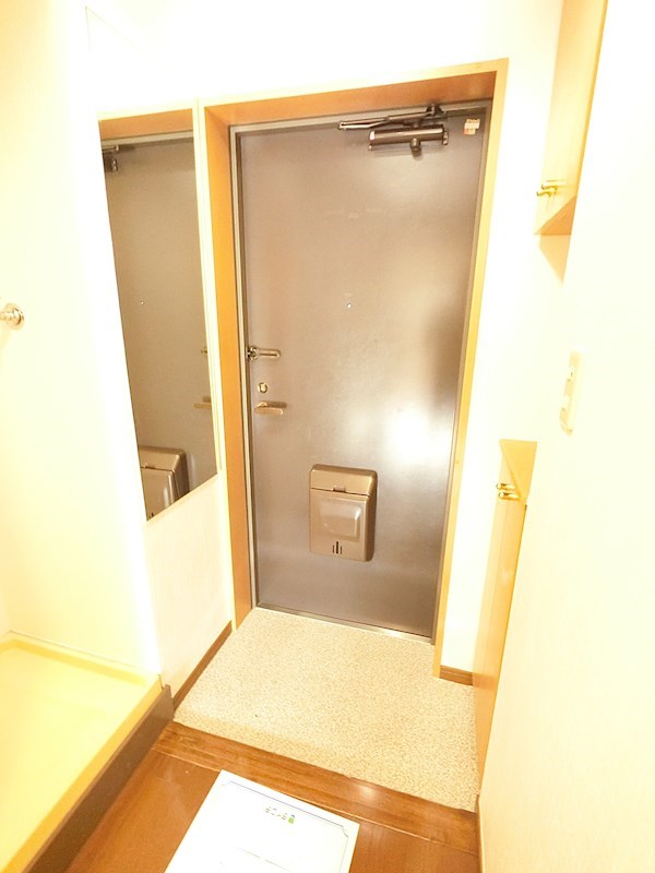 阿部松島マンション 玄関