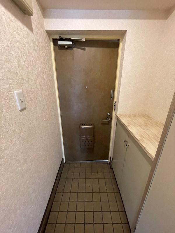 ロワイヤル東井堀12 玄関