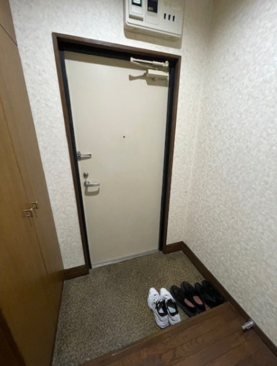 レジデンス幸 玄関