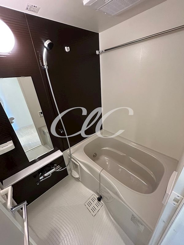 コンフォリア・リヴ千住 風呂画像