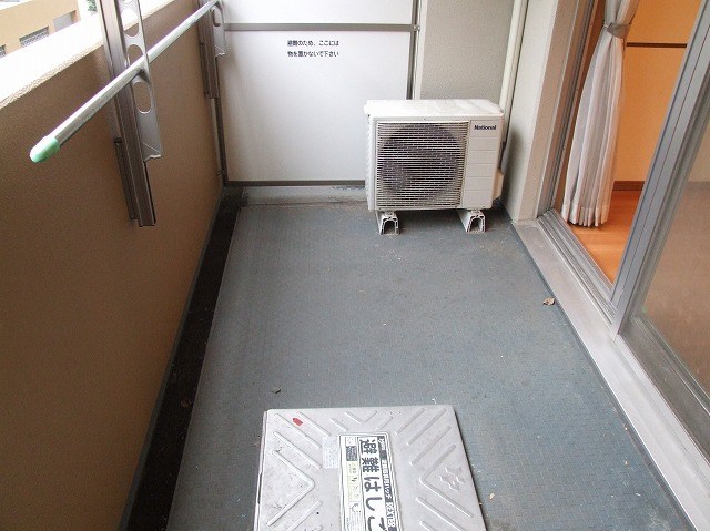 ロイヤルパークス新田 ベランダ