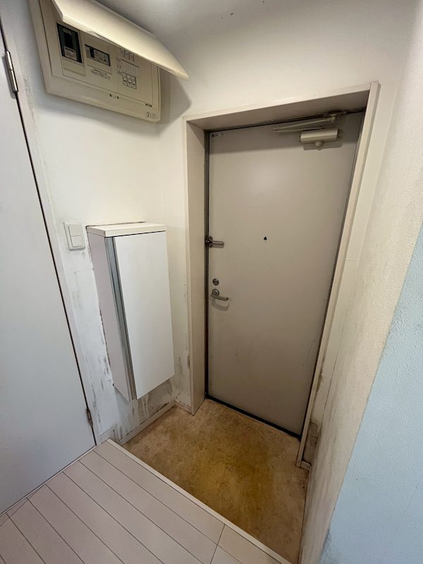 アリス南千住 玄関