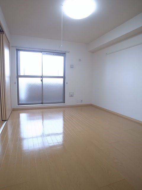 プラティーク六町 リビング