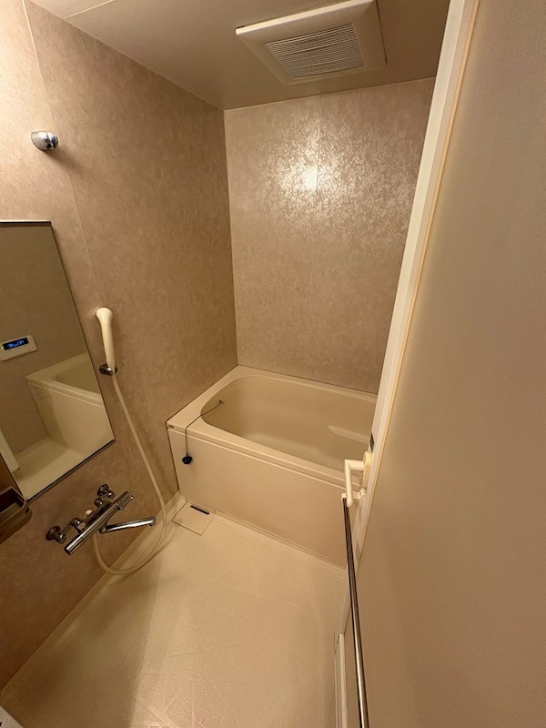 アウラ１０  風呂画像