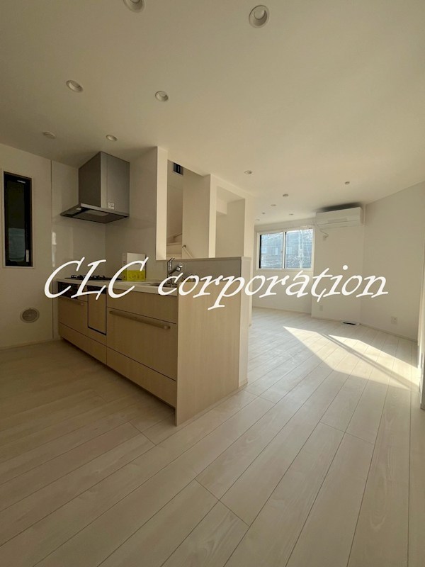 亀８新築 リビング