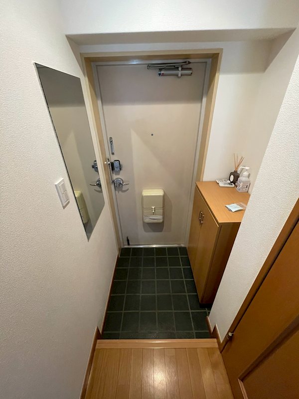 朝日プラザ王子 玄関