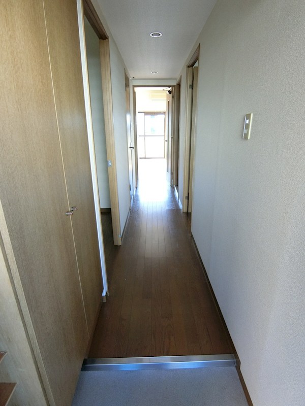 グロリア壱番館 玄関