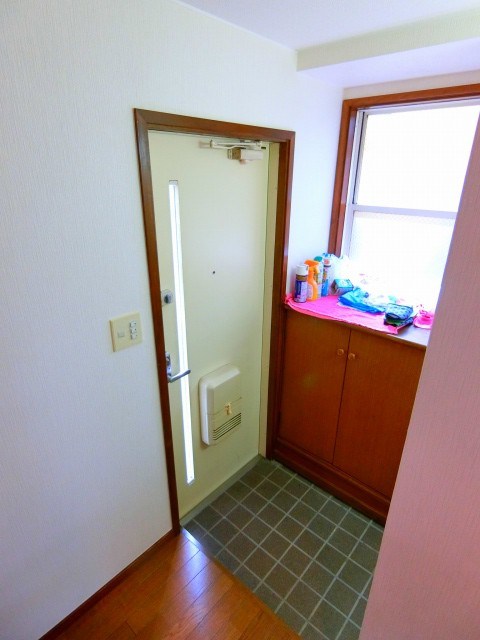 ルノンハラダ 玄関