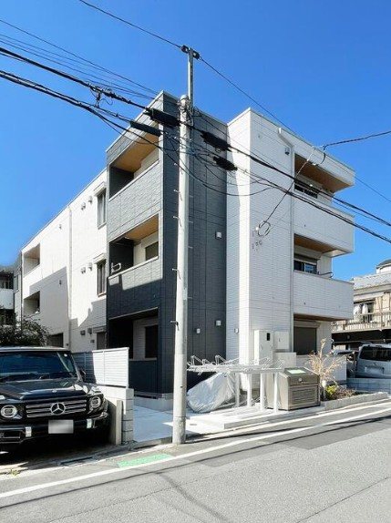 アヴァンス東日暮里 外観写真